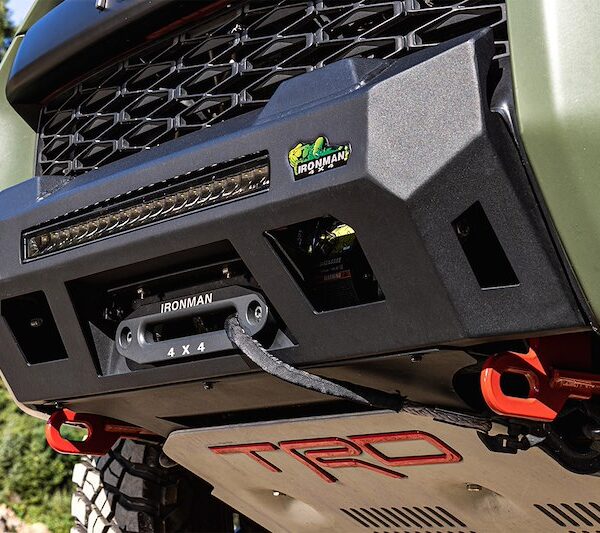 Ironman 4×4 Raid Stubby Bull Bar BBR078