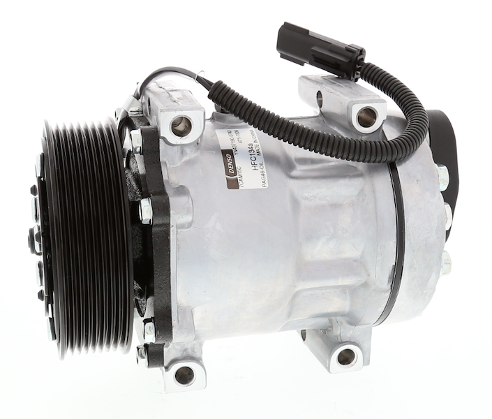 DENSO New Compressor W Clutch 4717009