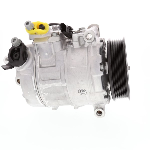 DENSO New Compressor W/ Clutch 4711529