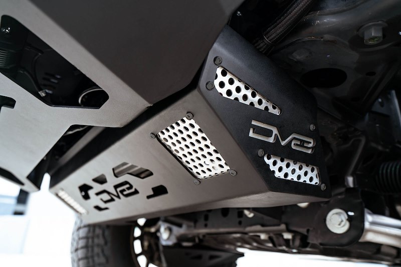 DV8 Offroad Front Skid Plate SPBR01