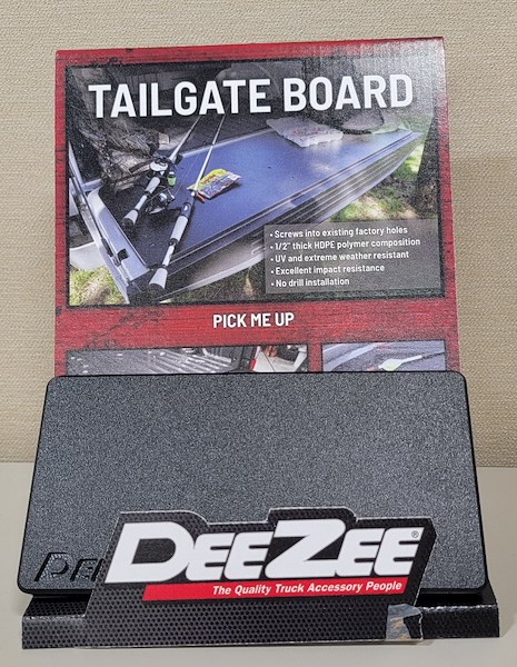 Dee Zee Tailgate Board Display 9409317