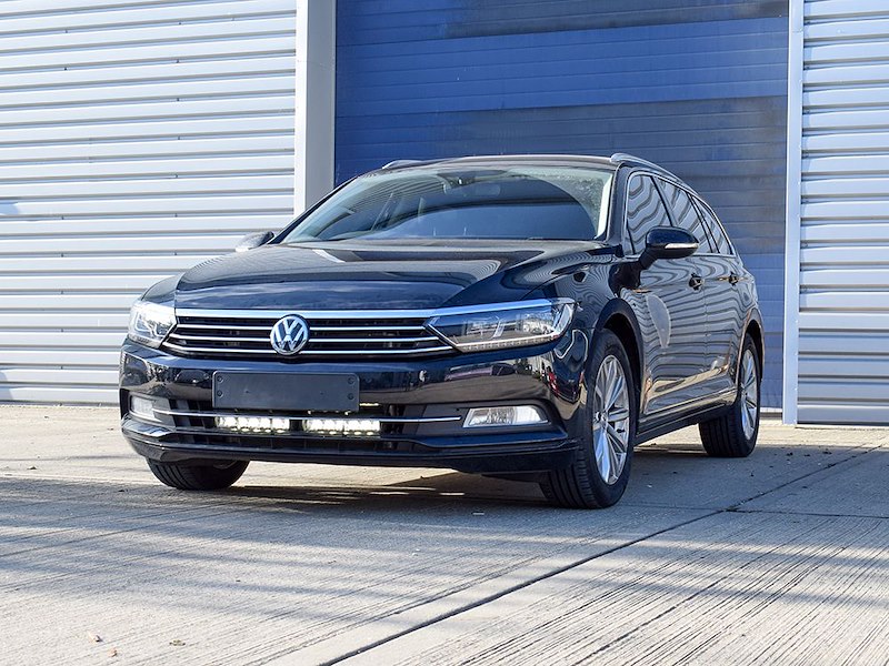 Triplerlight Vw Passat (2015+) - Bumper Beam Mou KPASSAT01K