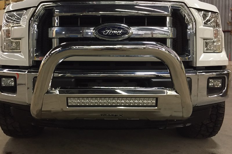 TrailFX 3.5' Bull Bar W. Light Op B1604S