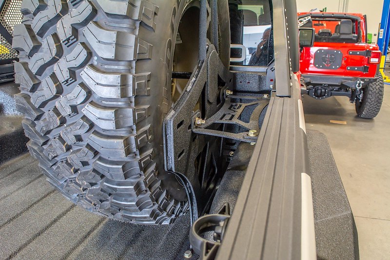 DV8 Offroad 2019+ Gladiator Universal Stan TCGL02